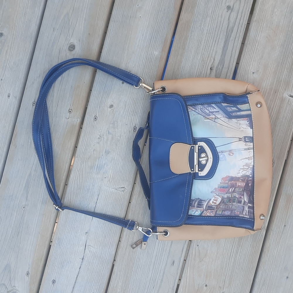 Handbag - Picture 2 of 12